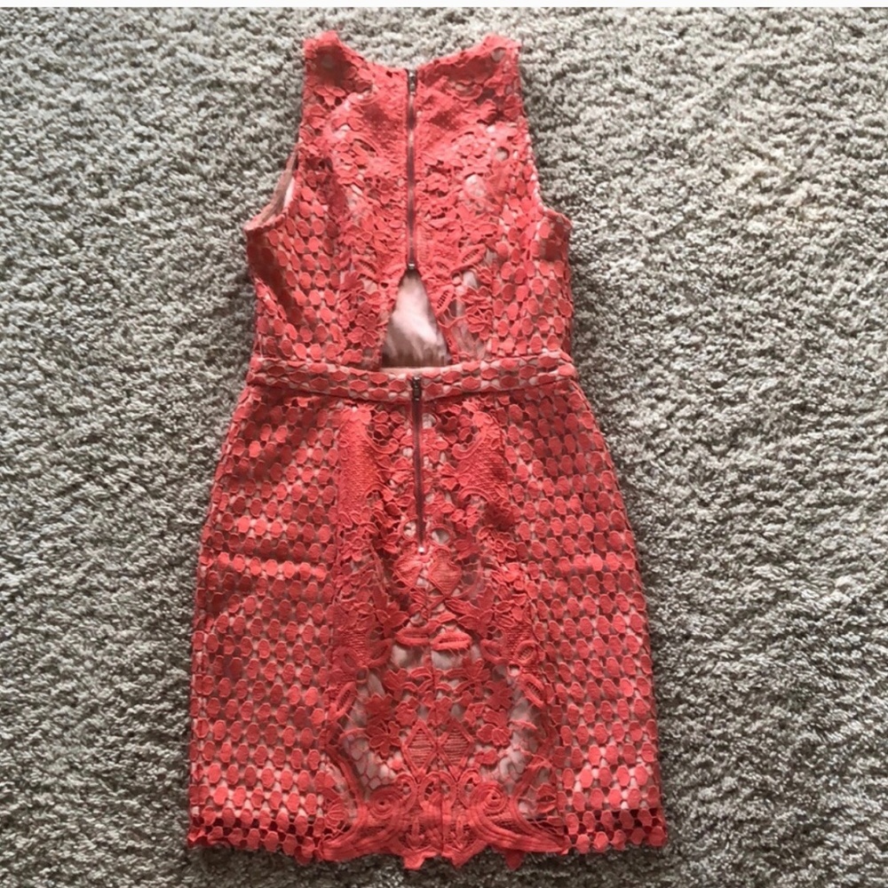 *Revolve* Floral Crochet Dress ENDLESS ROSE - Picture 4 of 6